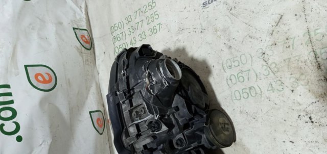 Правая блок фара A2038200261 MERCEDES