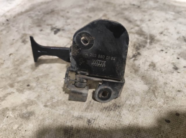 MERCEDES A2038800164 Стояк-крюк замка капота в наличии Киев