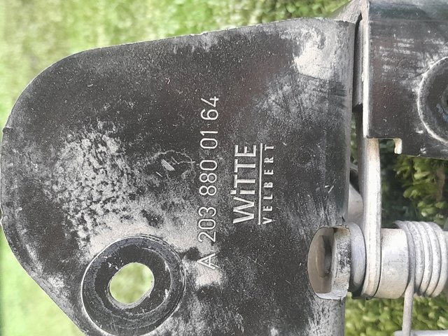 A2038800164 MERCEDES Стояк-крюк замка капота купить в Полтава