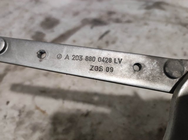 MERCEDES A2038800428 Петля капота правая в наличии Черновцы