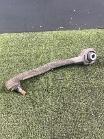 MERCEDES A2043306811 Рычаг передней подвески нижний правый в наличии Кривой Рог