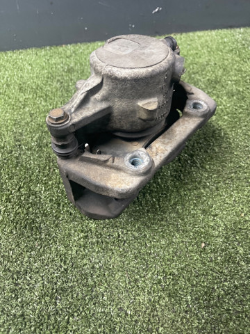 MERCEDES A2044212181 Суппорт тормозной передний левый в наличии Винница