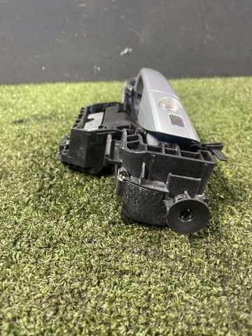 MERCEDES A20476001709775 Ручка двери левой наружная передняя/задняя в наличии Павлоград