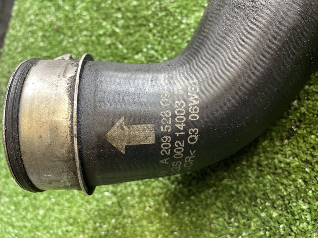 MERCEDES A2095280982 Патрубок интеркулера в наличии Чернигов
