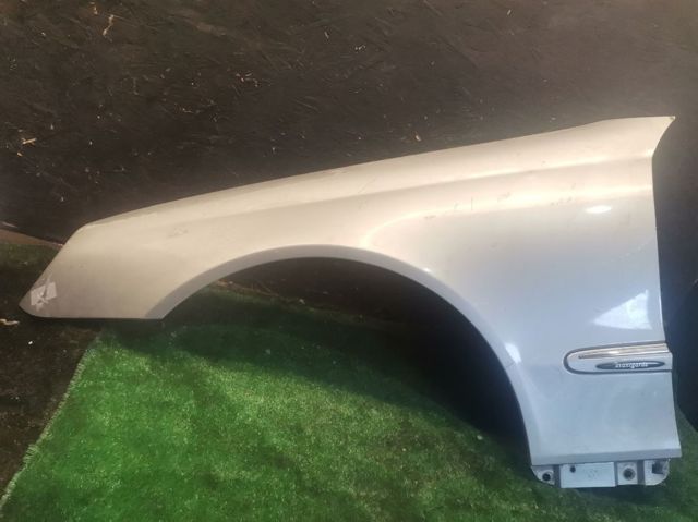 Крыло переднее левое Mercedes CLK