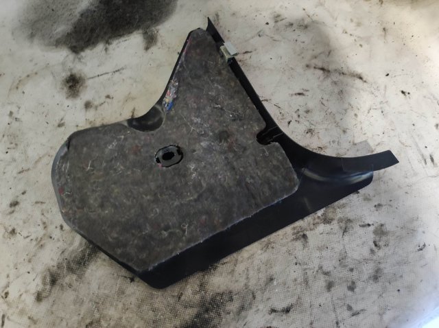 MERCEDES A21068001069B51 в наличии Украина