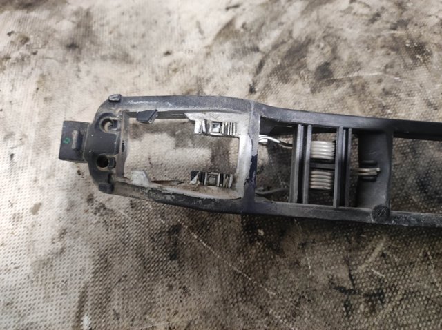 A2107600434 MERCEDES Держатель наружной ручки двери передней правой купить в Одесса