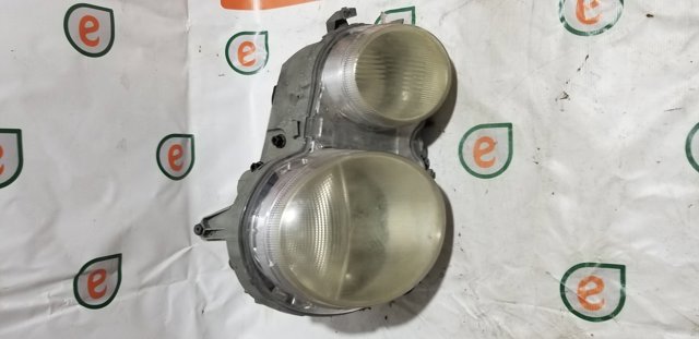 A2108200466 MERCEDES Стекло фары правой купить в Львов