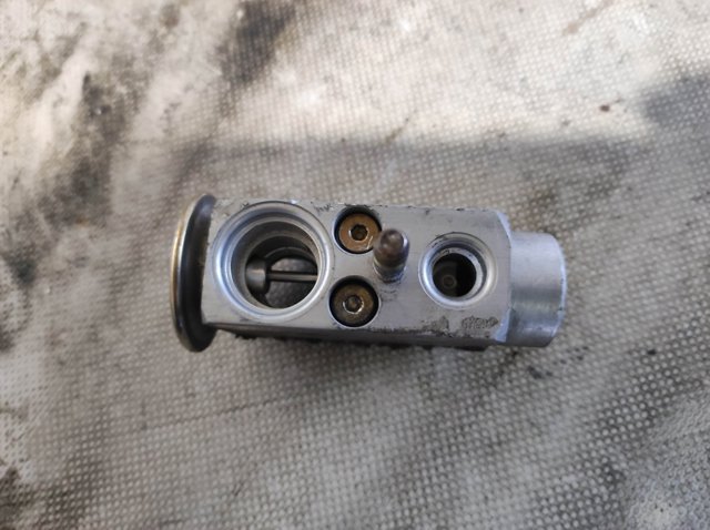 A2108300084 Клапан TRV кондиционера купить Черкассы