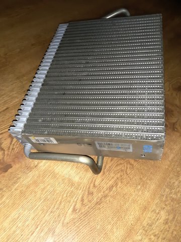 Радиатор отопителя салона A2108300858 MERCEDES