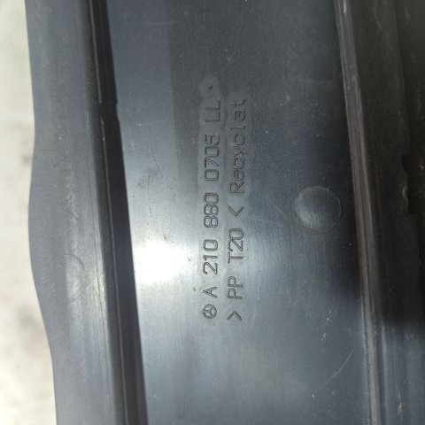 A2108800705 MERCEDES Решетка капота купить в Черкассы