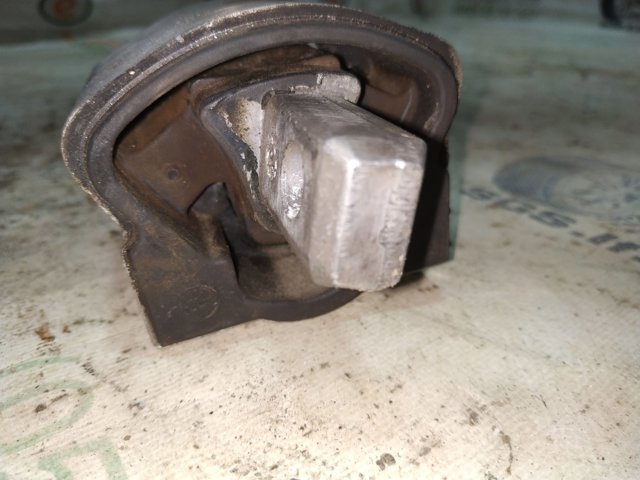 Подушка трансмиссии A2202400118 MERCEDES