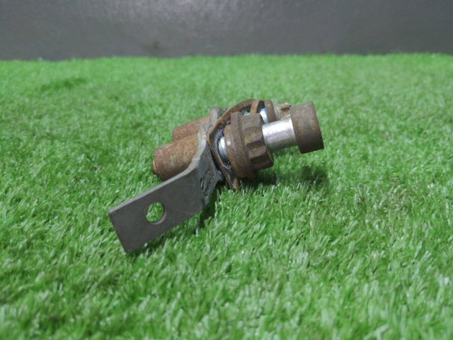 A2303571042 MERCEDES Закладная резьбовая пластина задней подвески (планка под болты) купить в Запорожье