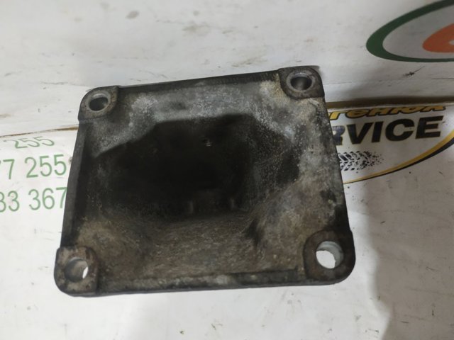 A6042230004 MERCEDES Кронштейн подушки (опоры) двигателя правой купить в Ровно