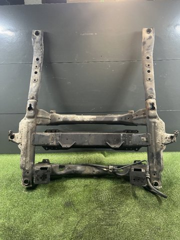 Поперечина передней подвески A9063301906 MERCEDES