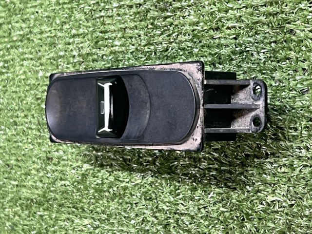 MERCEDES A9065450913 Кнопочный блок управления стеклоподъемником передний правый в наличии Павлоград