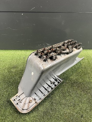A9066860010 MERCEDES Подножка левая купить в Черновцы