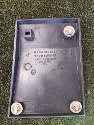 Направляющая переднего бампера, левая A9066905282 MERCEDES