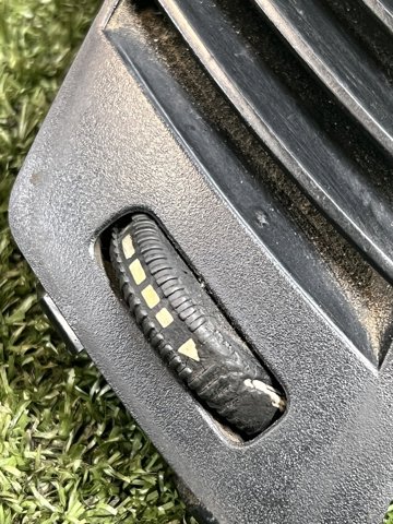 MERCEDES A9068300254 Решетка вентиляции салона на "торпедо" левая в наличии Ужгород