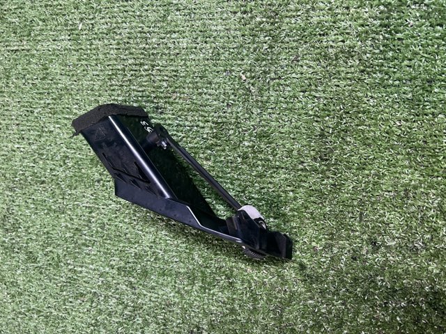 Решетка воздуховода правая A9068300354 MERCEDES