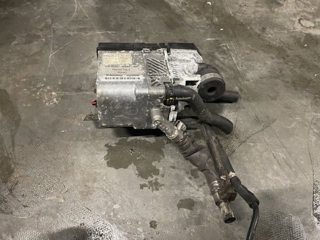 HYUNDAI D595JDXAA03 в наличии Черновцы