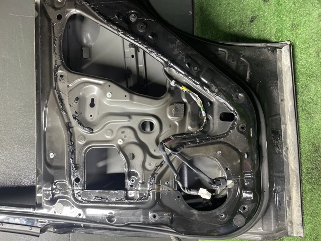 NISSAN H210MJG0MA Дверь задняя правая в наличии Ирпень