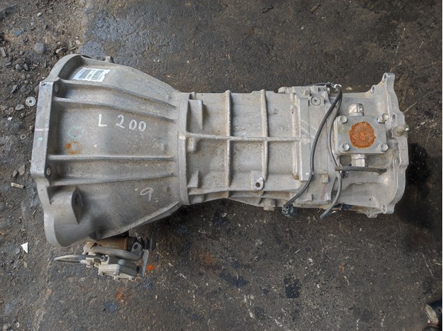 MR980842 Mitsubishi кпп в сборе (механическая коробка передач)