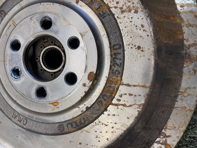 VAG R030105271D в наличии Черновцы