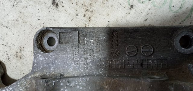Кронштейн крепления генератора R045903143C VAG