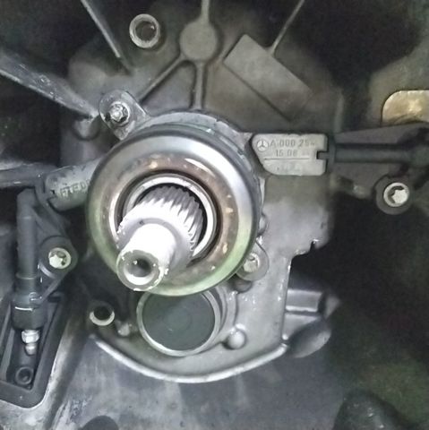 R2032610701 MERCEDES КПП в сборе (механическая коробка передач) купить в Каменское