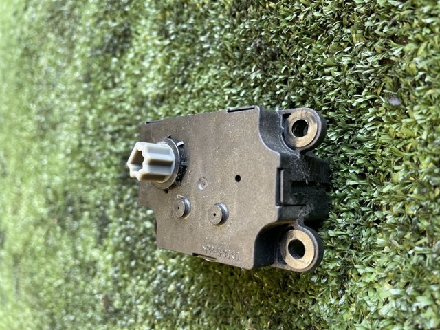 Мотор заслонки рециркуляции воздуха T1006419G RENAULT
