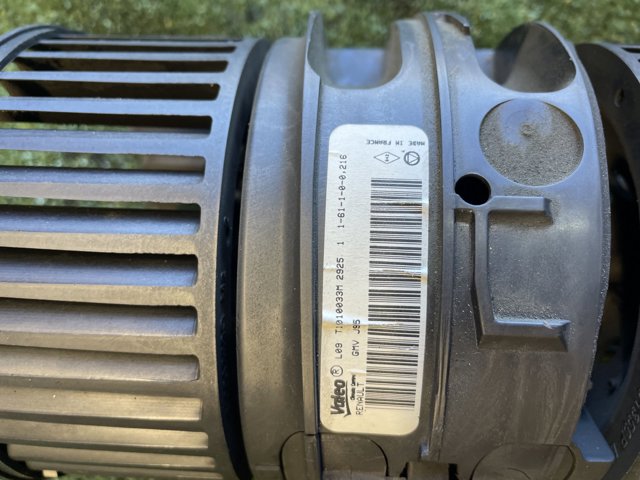 T1010033M RENAULT купить в Киев