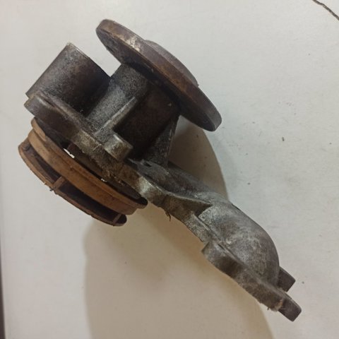 Помпа водяная, (насос) охлаждения XS4J8591DB FORD