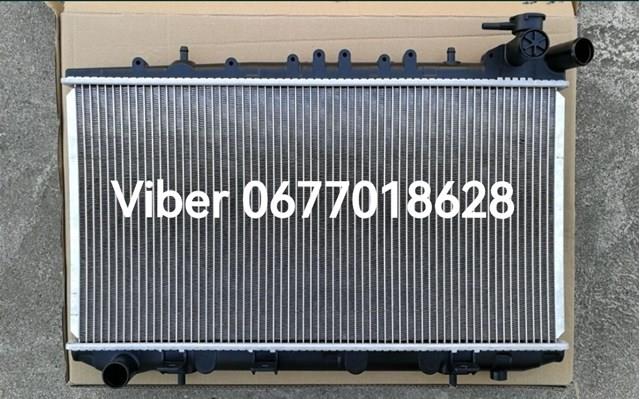 Радиатор охлаждения двигателя -  толщина сот 26мм twr тайвань 272808-3