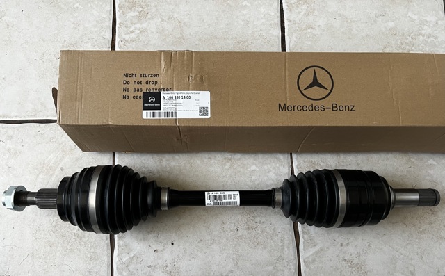 Полуось передняя левая 1663301400 MERCEDES