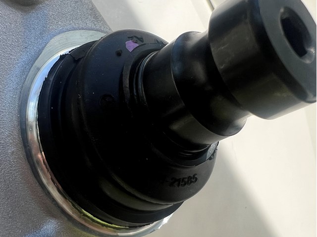 2223300507 MERCEDES Рычаг передней подвески верхний левый купить в Львов