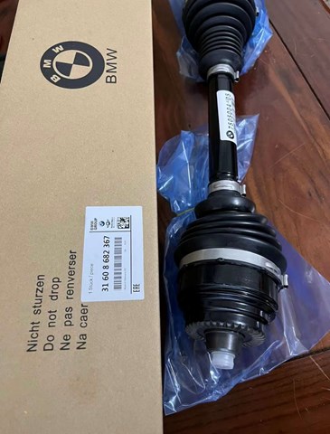 31608682367 BMW Левая полуось купить в Житомир