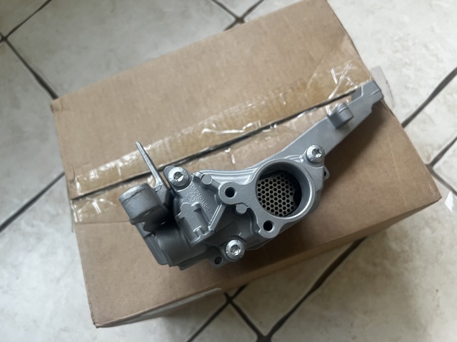 6421802801 MERCEDES Насос масляный купить в Каменское