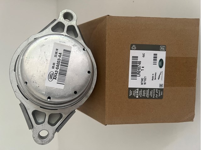 LAND ROVER LR010746 Подушка (опора) двигателя правая в наличии Николаев