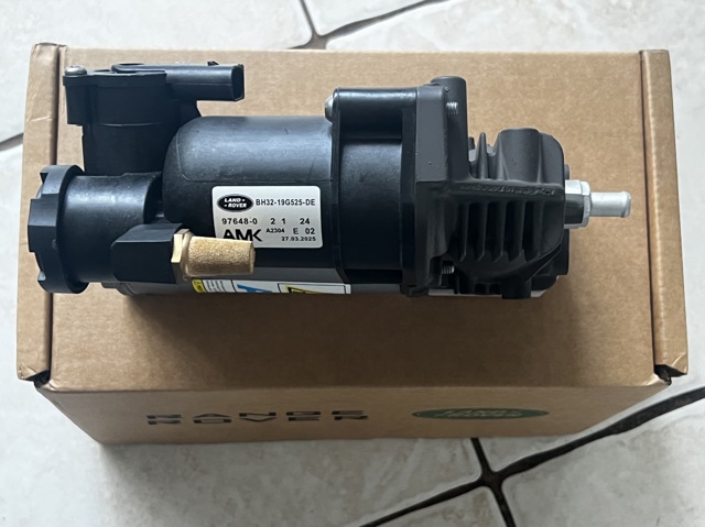 LAND ROVER LR095838 Компрессор пневмоподкачки (амортизаторов) в наличии Украина