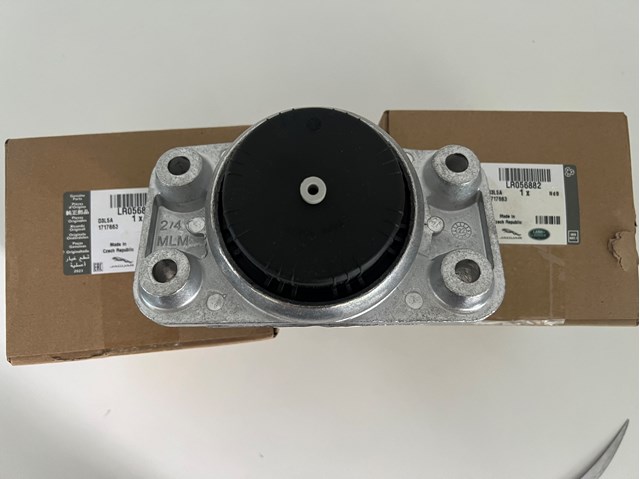 LR179381 LAND ROVER Подушка (опора) двигателя левая/правая купить в Днепр