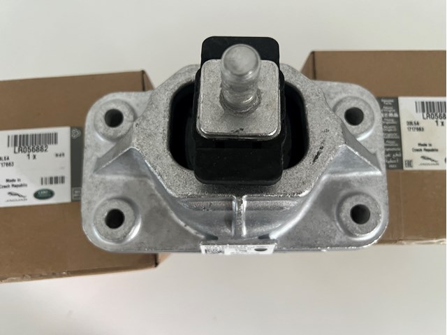 LR179381 LAND ROVER Левая/правая опора двигателя купить в Днепр