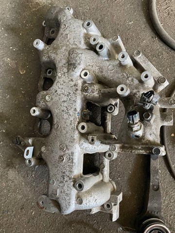 Впускной коллектор 1540A417 MITSUBISHI