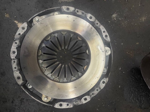 Корзина диска сцепления 30210EB300 NISSAN