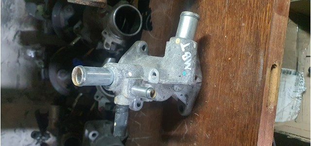 Корпус термостата в сборе 4386523 FORD