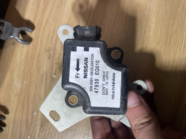 Датчик продольного ускорения 47930EQ010 NISSAN