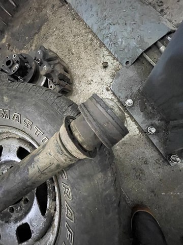 Передний карданный вал 49010H1111 HYUNDAI