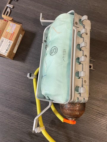 Подушка безопасности (AIRBAG) пассажирская 7396060150 TOYOTA