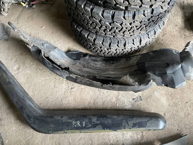 Подкрылок крыла переднего правый MB912918 MITSUBISHI