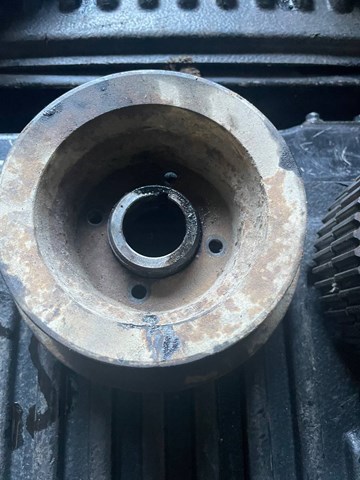 Шкив коленчатого вала MD304557 MITSUBISHI